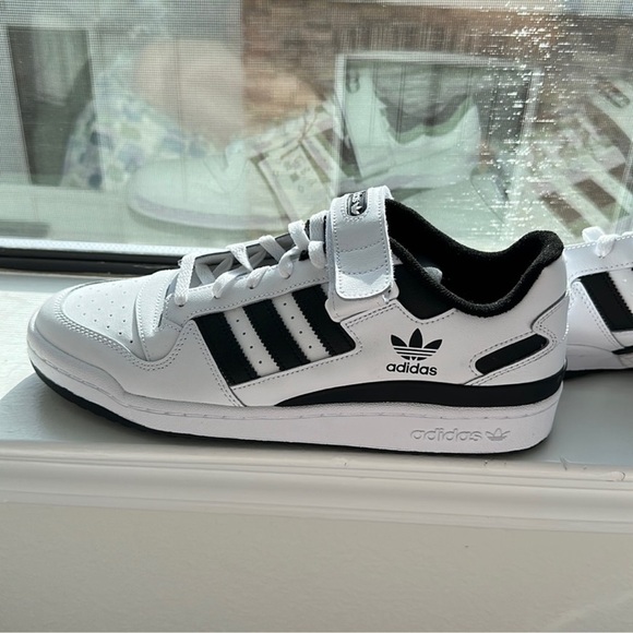NWT adidas Low Forum Shoe Size 11.5  in Cloud White / Cloud White / Core Black main image 9